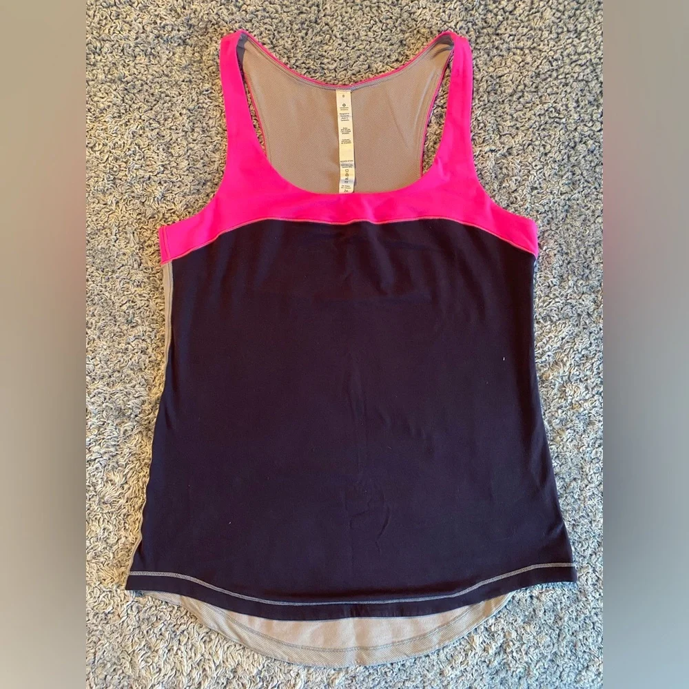Like new ✨ Lululemon Tank - Size 6 - Picture 1 of 6